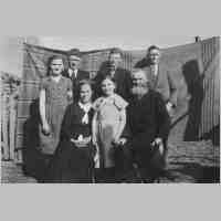 065-0099 Familie Koenig im Jahre 1934. Vorn Justine, Hildegard und Samuel. Hinten Anni,Otto, Walter und Reinhart.jpg